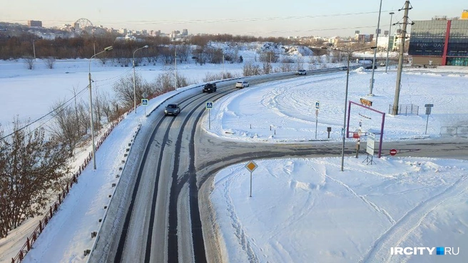 Мэр Иркутска объяснил, почему дороги города превратились в сплошную колею | Источник: Ксения Власова / «ИрСити»