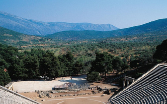 Ученые проверили акустику в древнегреческом театре