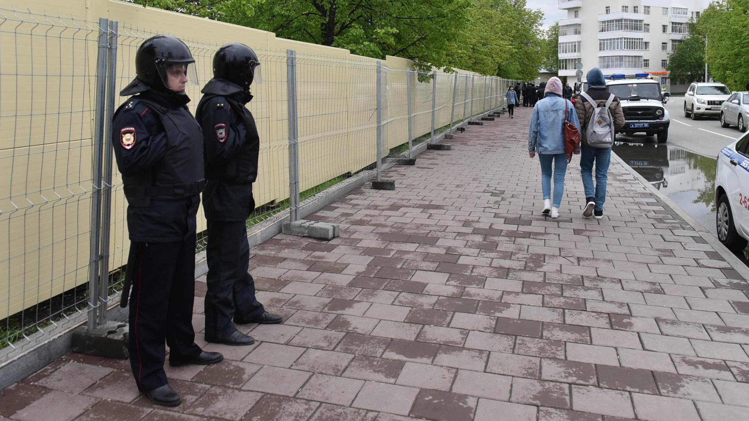 В Нижневартовске эвакуировали лицей на Дзержинского 17а - 26 сентября 2023  - 86.ру