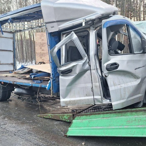 Также от удара на дороге оказалось дорогостоящее оборудование | Источник: прокуратура Ярославской области
