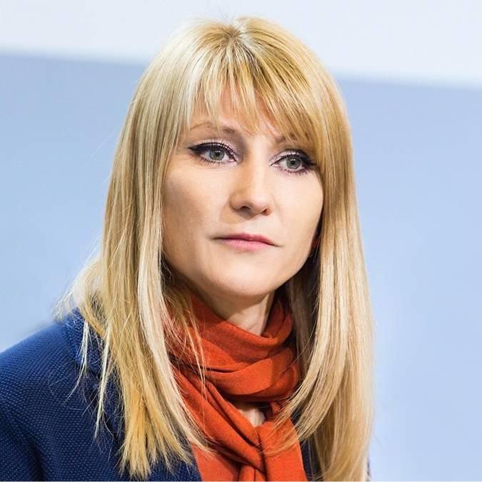 <p>Светлана Журова</p>