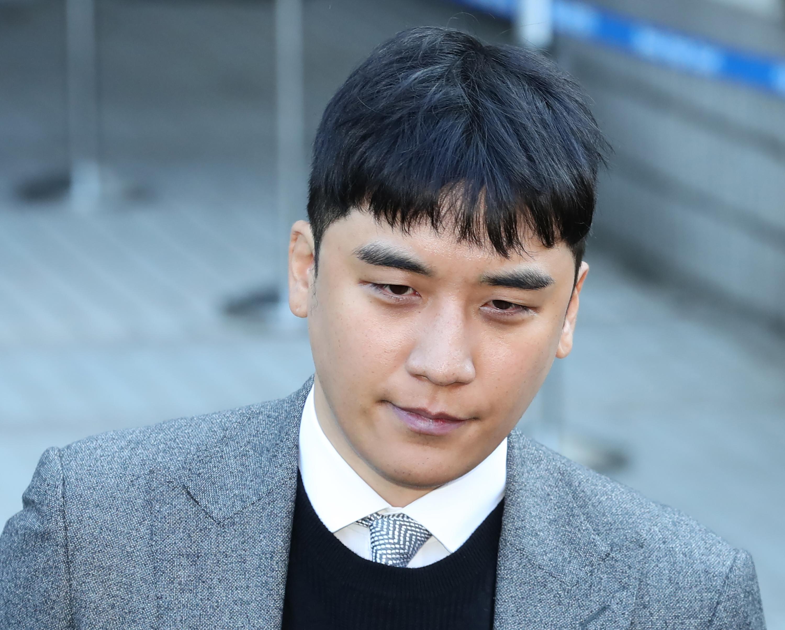 Новые скандалы экс-участника BIGBANG Сынри: дело о нападении, беременная жена и волна хейта