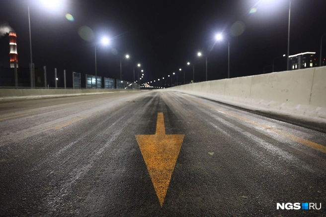 До ввода в эксплуатацию всех объектов концессионного соглашения проезд будет бесплатным для всех видов транспорта. Для движения доступны правобережная развязка и 12 из 25 съездов левобережной развязки | Источник: Александр Ощепков / NGS.RU