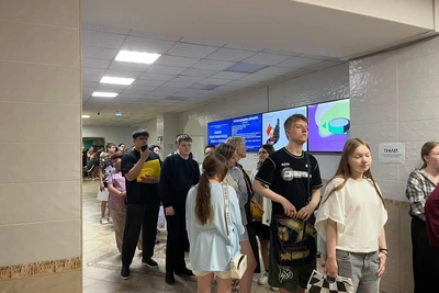 Многочасовые очереди в колледже Екатеринбурга