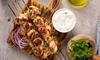 Маринад для шашлыка: 5 простых и вкусных рецептов для свинины и курицы