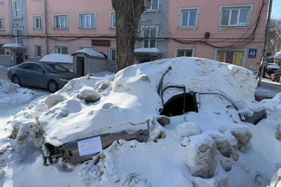 Заброшенную «Камри» в снегу ищут в Новосибирске