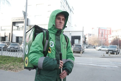 Blind Courier Gets Six-Figure Donation