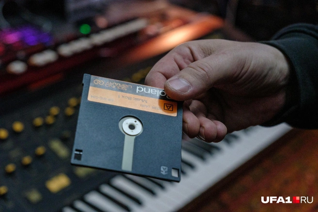Диск, который может пережить ядерный взрыв (Quick disk от семплера Roland) | Источник: Булат Салихов / UFA1.RU
