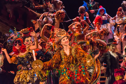 Сцена из мюзикла «Призрак Оперы»