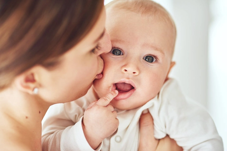 любовь ребенка к родителям в чем проявляется | Источник: PeopleImages/Getty Images