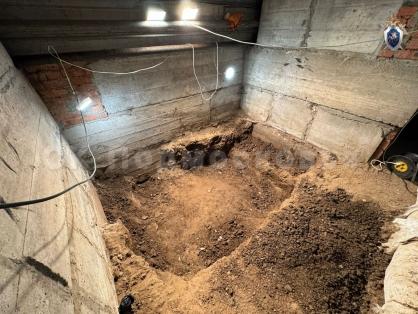 Житель Подмосковья обвиняется в убийстве маленькой падчерицы. Ее останки пролежали в подвале 28 лет