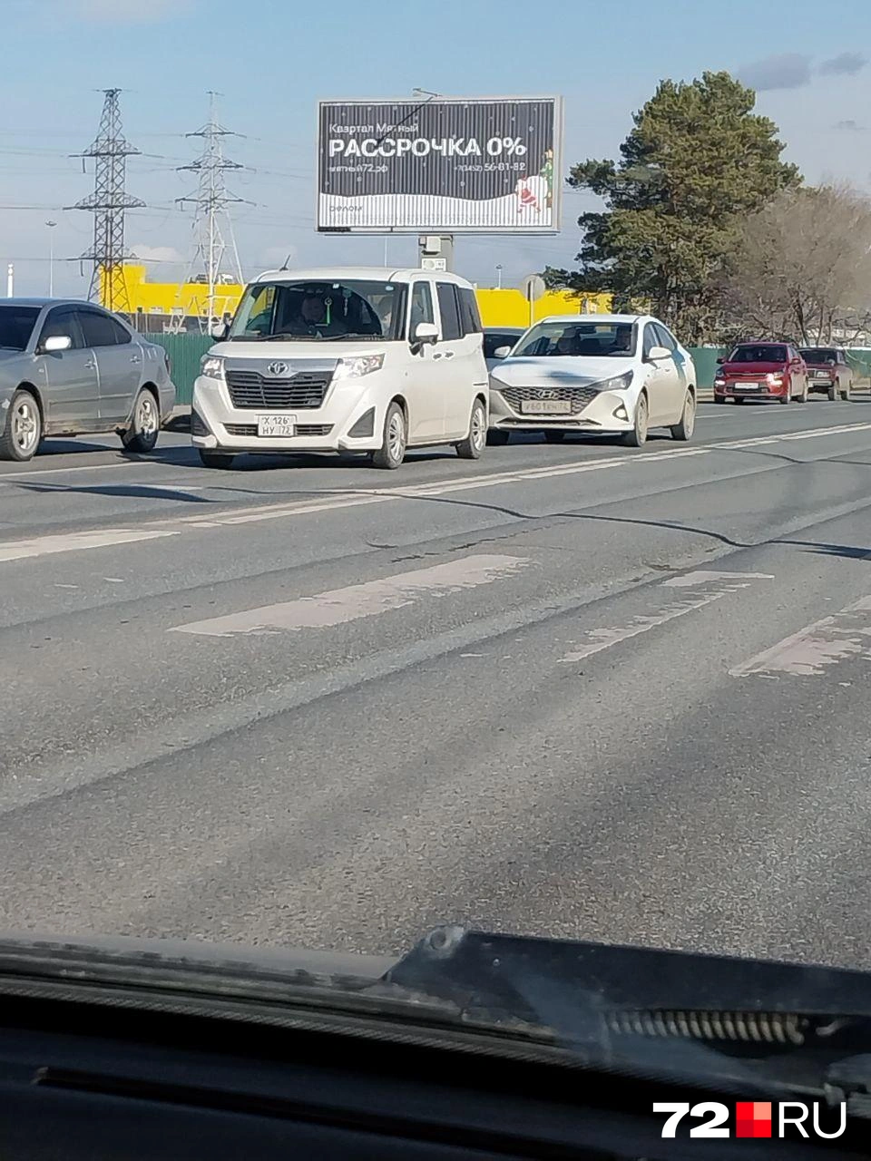 Просто большие колеи на выезде из города по Тобольскому тракту | Источник: читатель / 72.RU 