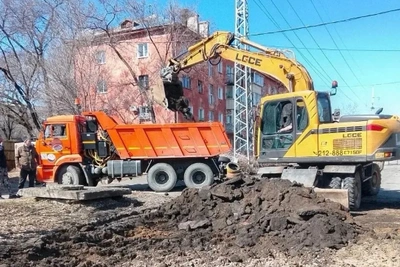 В Благовещенске на Театральной начался ямочный ремонт