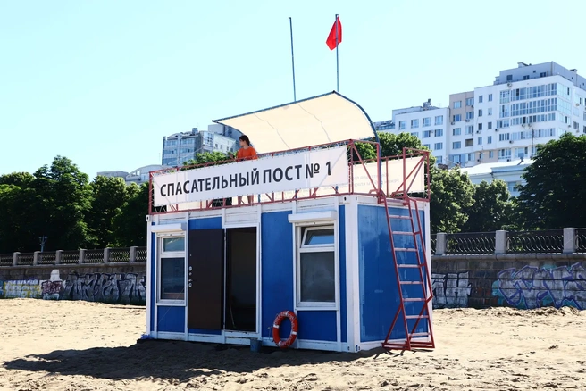 На страже безопасности отдыхающих с 8:00 до 21:00 дежурят 44 специалиста на 14 спасательных постах | Источник: Администрация города Самара