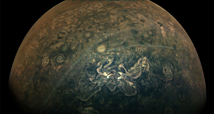 NASA поделилась новыми фотосъемками поверхности планеты Юпитер
