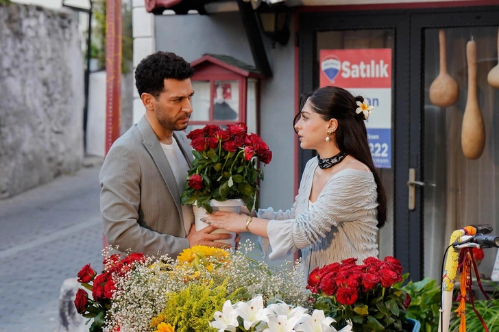 Источник: Кадр из сериала «Розы и Грехи»