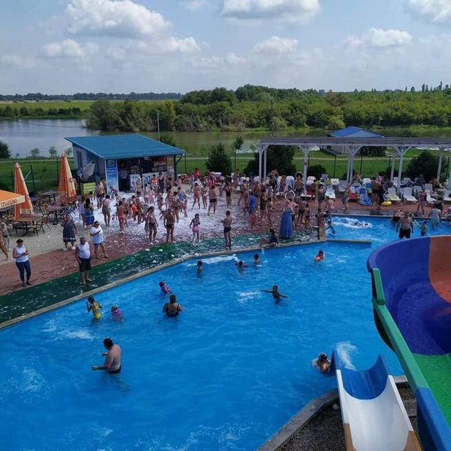 Место, где можно забыть о жаре и расслабиться | Источник: clubzo.ru
