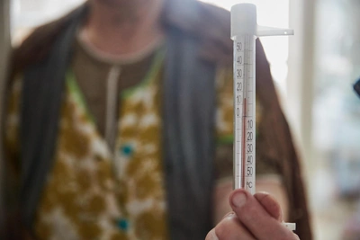 "Temperature no higher than 14 degrees": Children at a Kuzbass school complain of unbearable cold in class