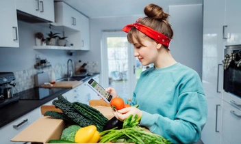 Это вредно: 7 продуктов, которые нельзя заказывать в сервисах доставки