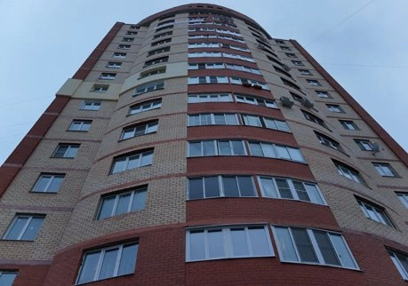 Строителей рушащегося дома в ДПР-5 проверяет полиция | ya62.ru