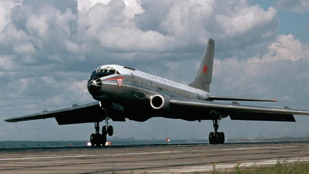 История Ту-104 — самолета, изменившего небо и аэропорты