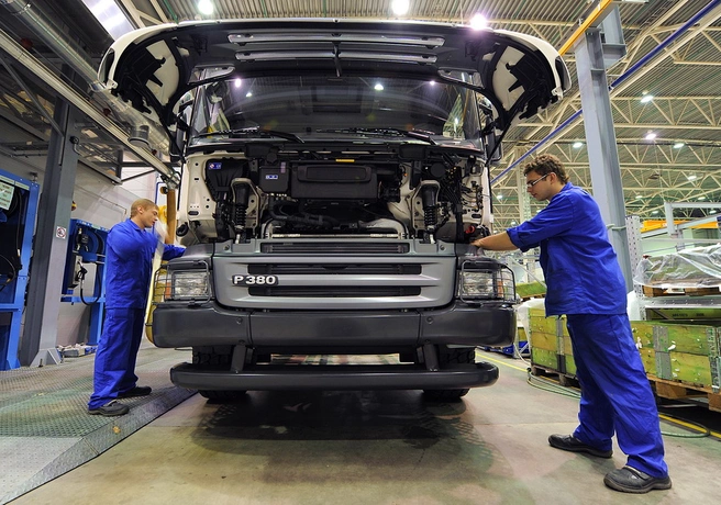 Был MAN, станет БАЗ. На бывшем заводе группы Volkswagen в Петербурге будут собирать отечественные грузовики | Источник: ИТАР-ТАСС / Юрий Белинский