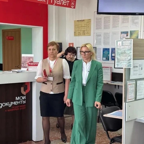 Есть и строгие костюмы | Источник: «Ирина Варнавская» / Vk.com