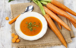 Как врач спасал жизни детей с помощью морковного супа — история, которая удивляет