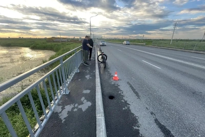 В Кургане на шоссе Тюнина под колесами авто погиб велосипедист
