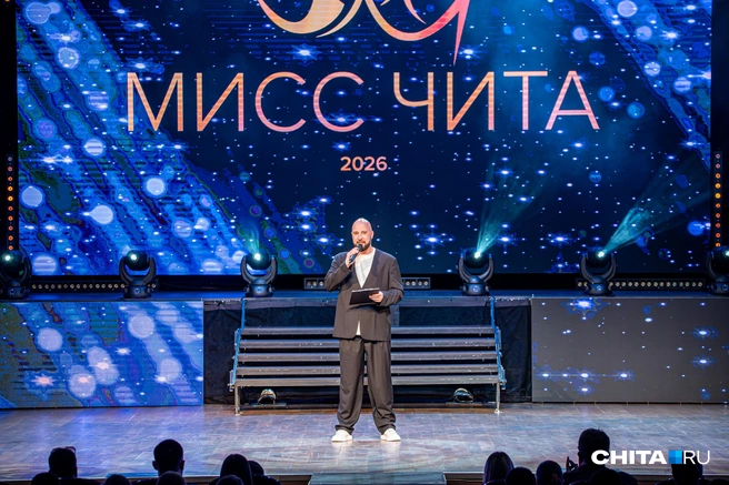 Даниил Цыпалов — тот самый мужик, ведущий и организатор конкурса. Его соратник Михаил Черенцов ныне на передовой | Источник: Олег Фёдоров / CHITA.RU