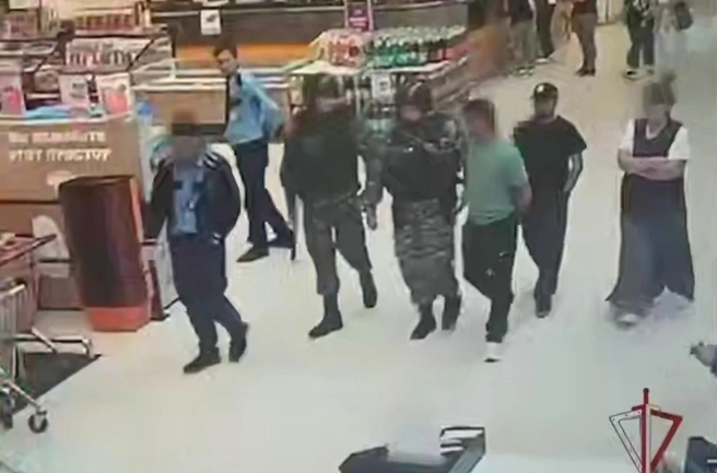 В Щелково задержали двух мужчин по подозрению в нападении на полицейского | Источник: Росгвардия. Центральный округ / T.me