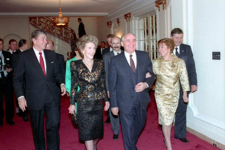 Наряды Раисы Горбачевой, которыми восхищался весь мир, но осуждали советские женщины