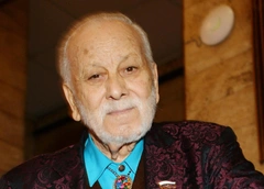 «Бедрос в сердце навсегда»: Лазарев, Бузова, Собчак, Билан и другие звезды выражают соболезнования Филиппу Киркорову