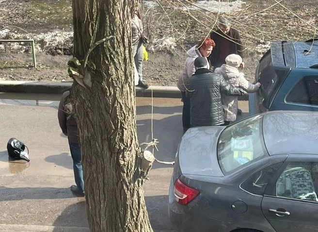 В Канищеве пенсионерку сбили во дворе, после чего посадили в машину и увезли | ya62.ru