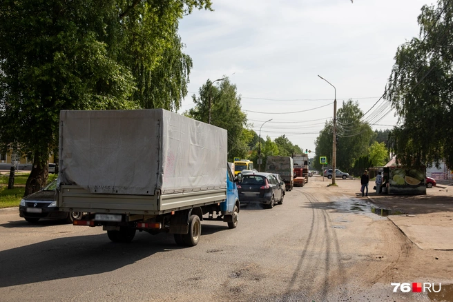 Пробка не кончается на кольце и идет дальше | Источник: Кирилл Поверинов / 76.RU