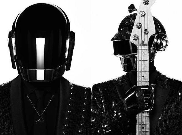 Daft Punk примерили смокинги Saint Laurent