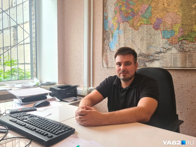 Александр Кошкин не только заведует центром, но и сам спасает жизни | Источник: Светлана Коновалова / YA62.RU