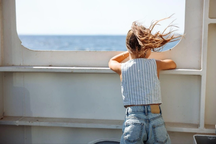 Бесплатное питание и детский сад на борту: как родители растят двухлетнюю дочь на круизном лайнере | parents.ru