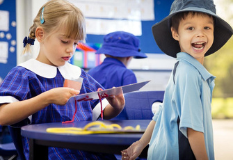 В России все иначе: какую форму носят дети в школах Австралии