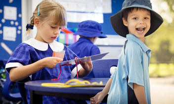 В России все иначе: какую форму носят дети в школах Австралии