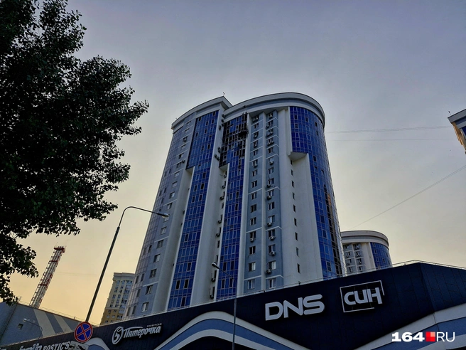 В верхние этажи ЖК прилетел беспилотник | Источник: Виктория Федорова / 164.RU