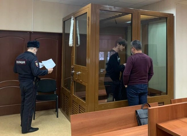 Участнику акции в поддержку Навального дали 3,5 года по делу о распылении газа в лицо силовику | ya62.ru