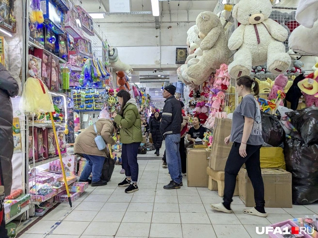 Вот где уже новогодняя суета