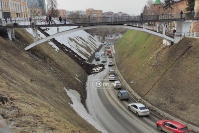Оползень перекрыл Зеленский съезд в Нижнем Новгороде