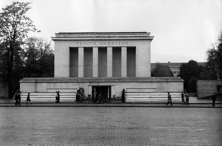 Мавзолей Георгия Димитрова на площади Баттенберг, ноябрь 1961 г.