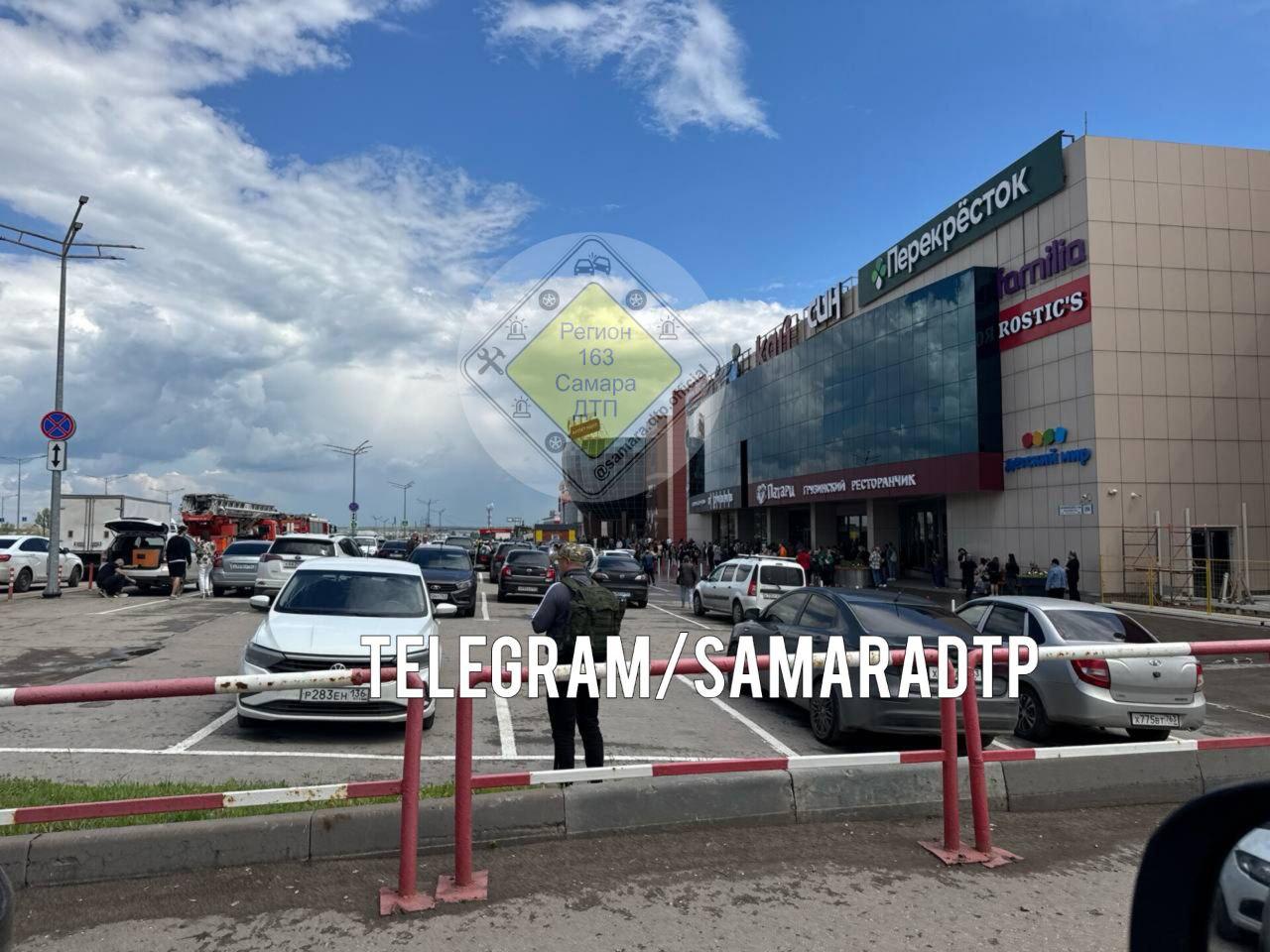 Вывели больше 500 человек: в Самаре эвакуировали ТЦ Letout