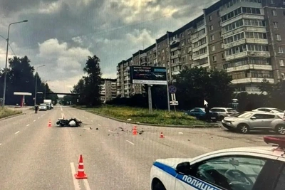 В Нижнем Тагиле женщина за рулём Nissan сбила мотоциклиста насмерть