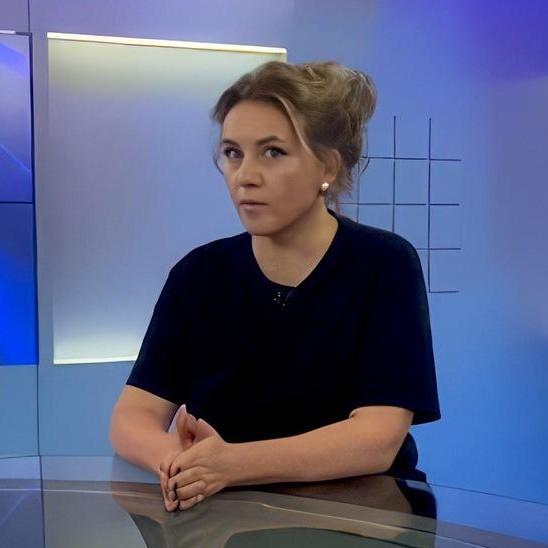 <p>Ева Самсонова</p>