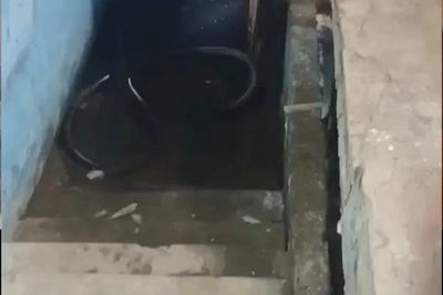 Жители Читы 15 лет страдают от затопленного подвала