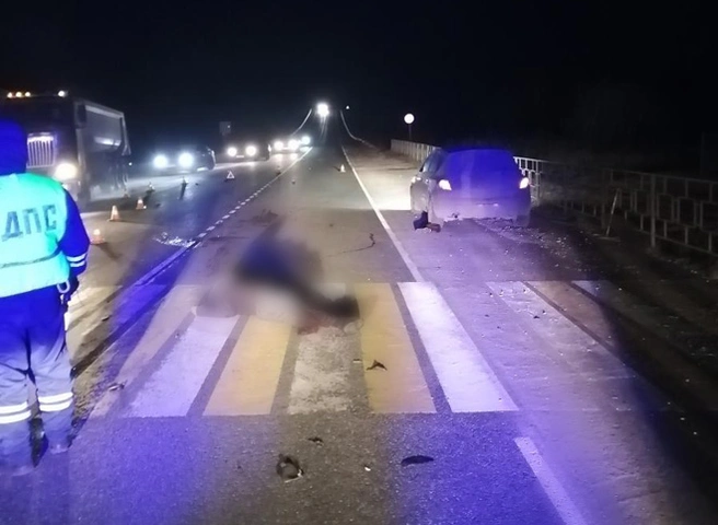 Полиция опубликовала фотографии с места гибели рязанца, которого переехали сразу несколько машин | 62.ru